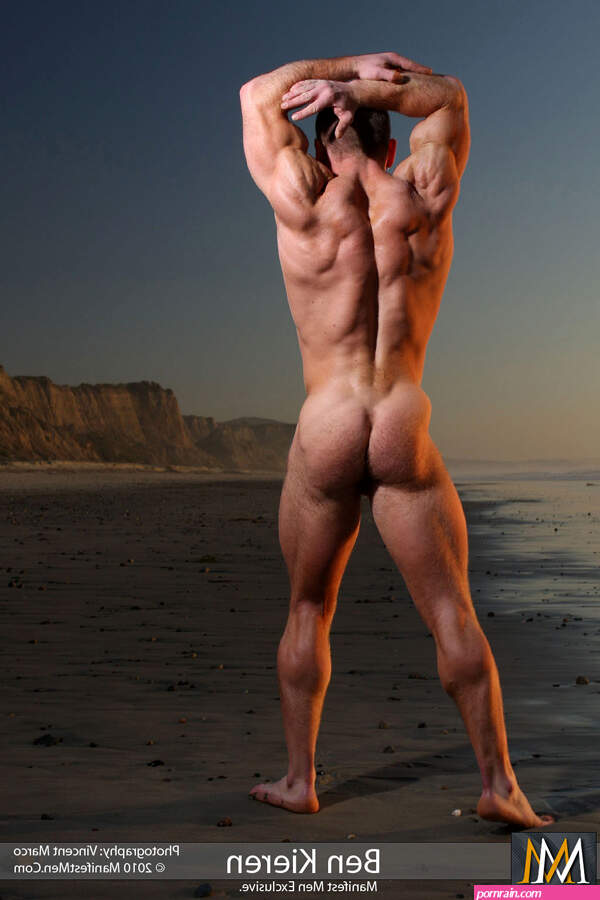 muscle nude man