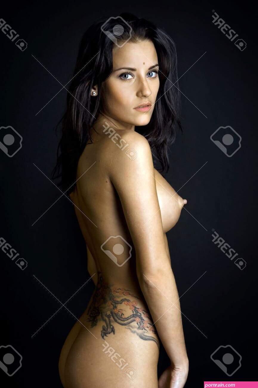 women nude with tattoos