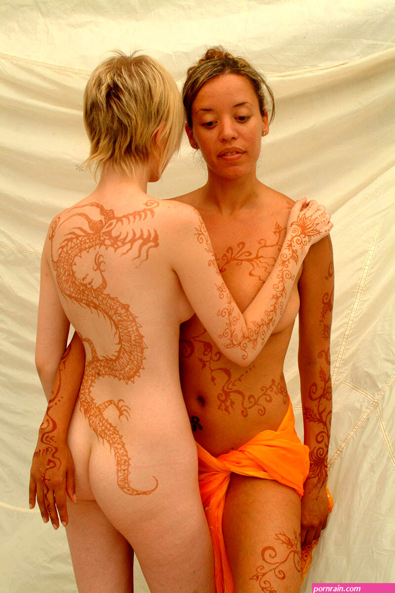 women nude with tattoos