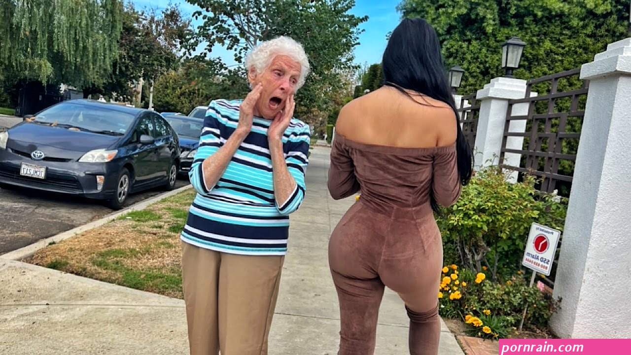 big booty grannies