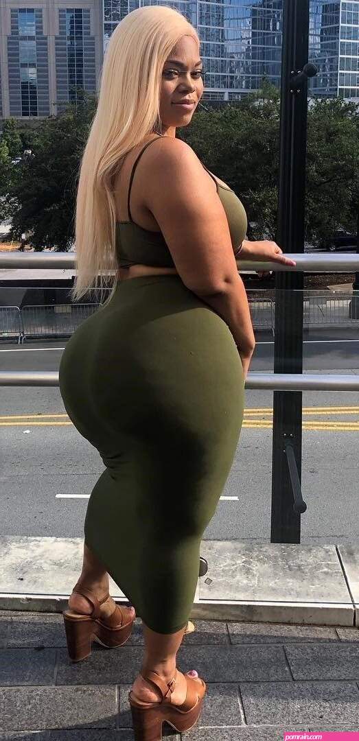 black booty thick