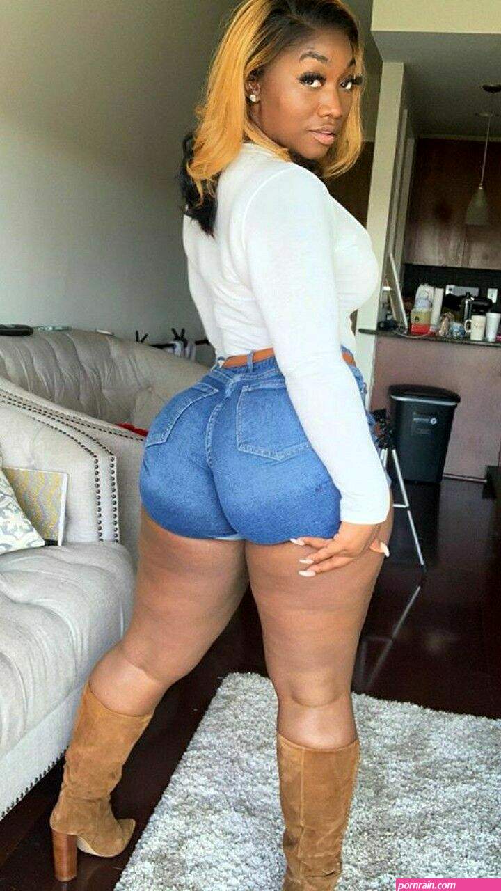 black booty thick