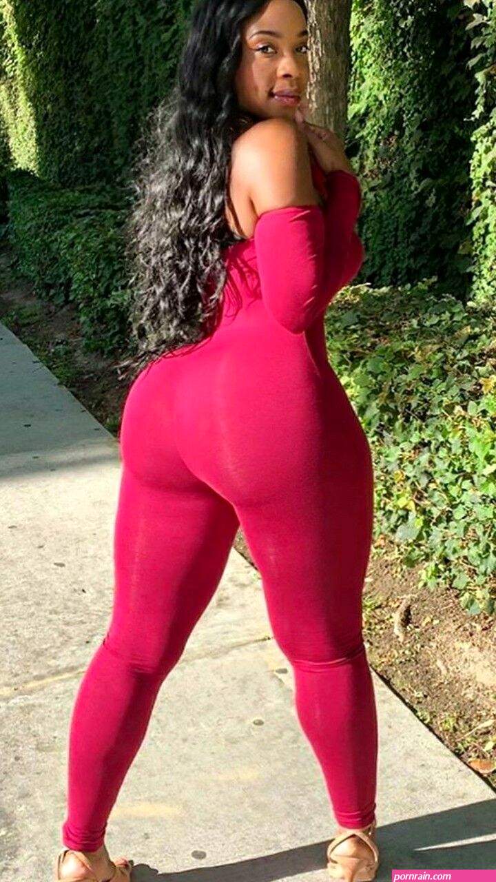 black booty thick