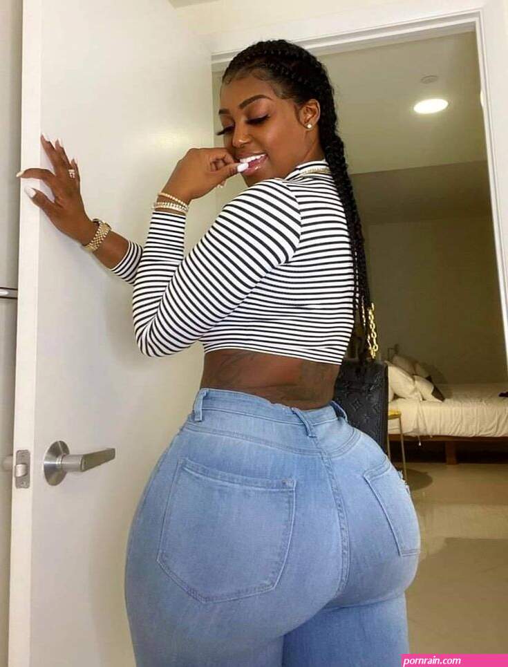 black booty thick