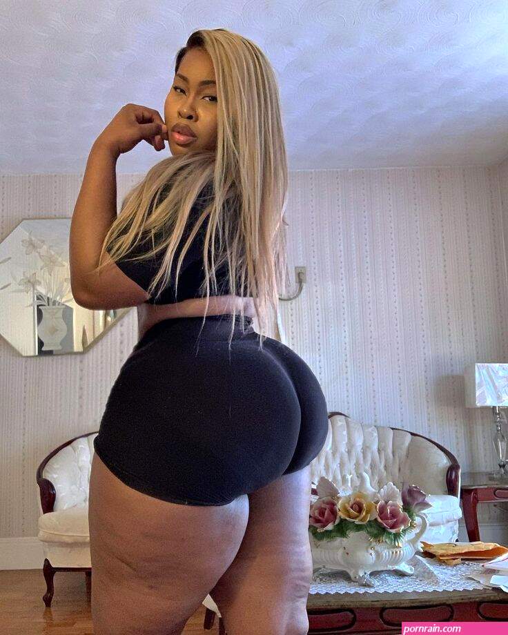 black booty thick
