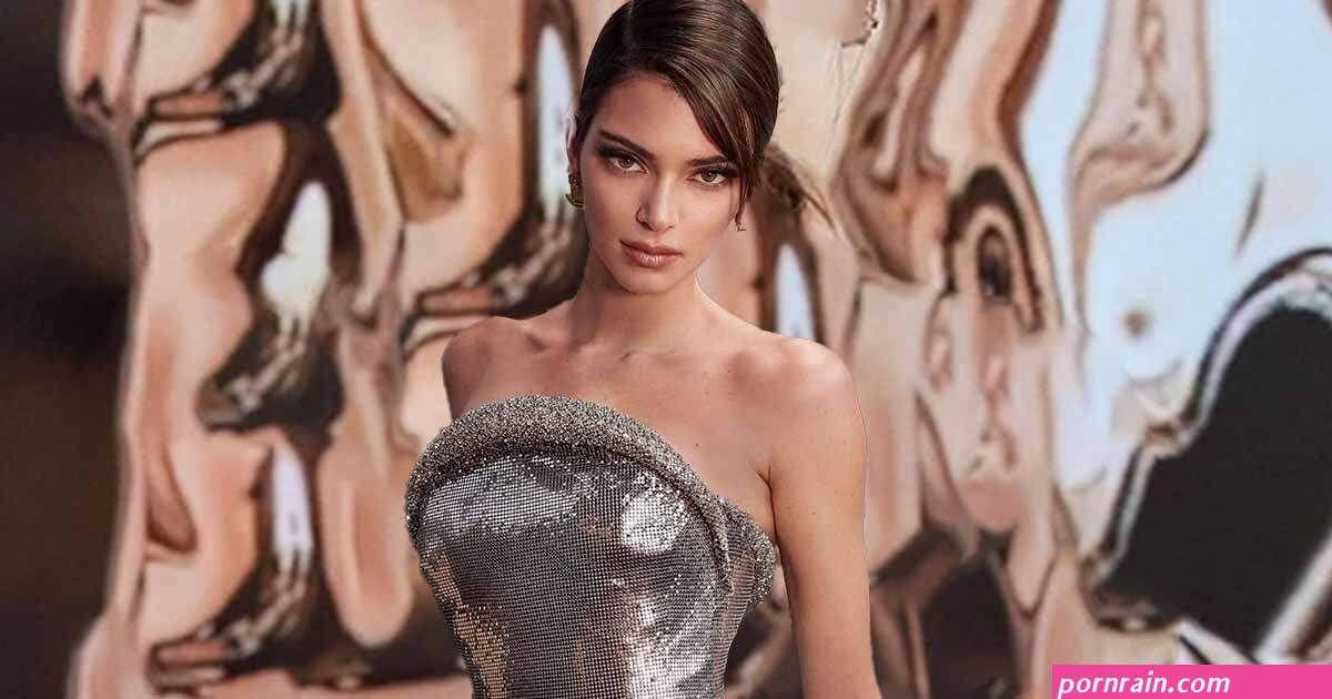 kendall jenner topless