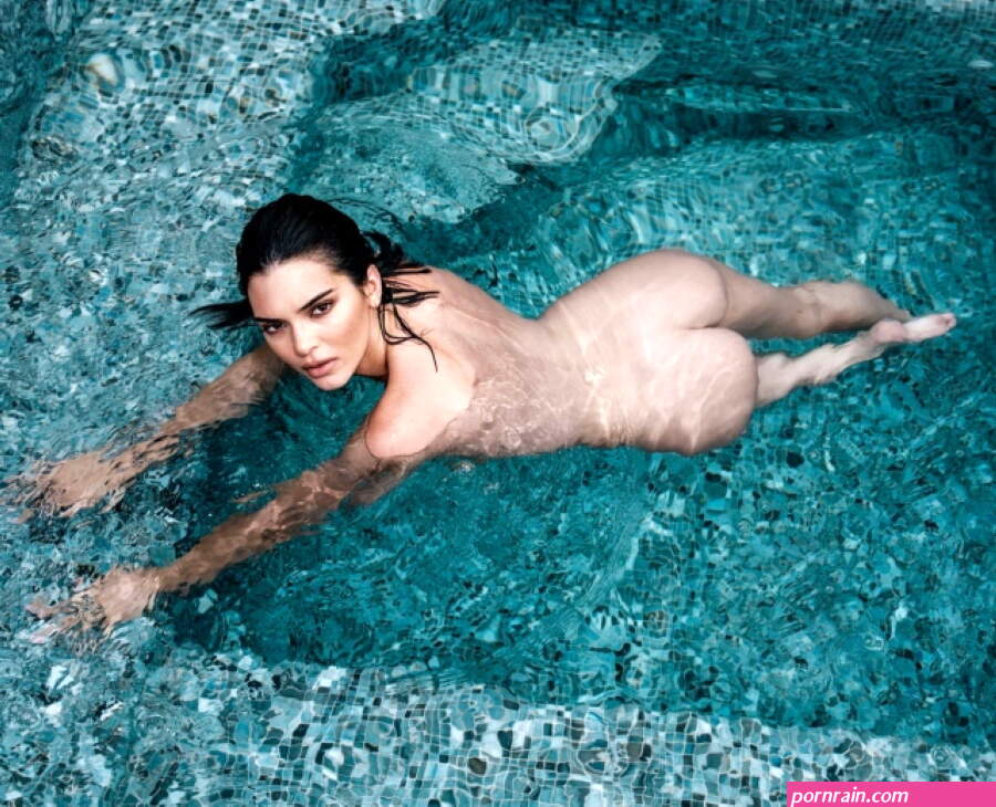 kendall jenner topless