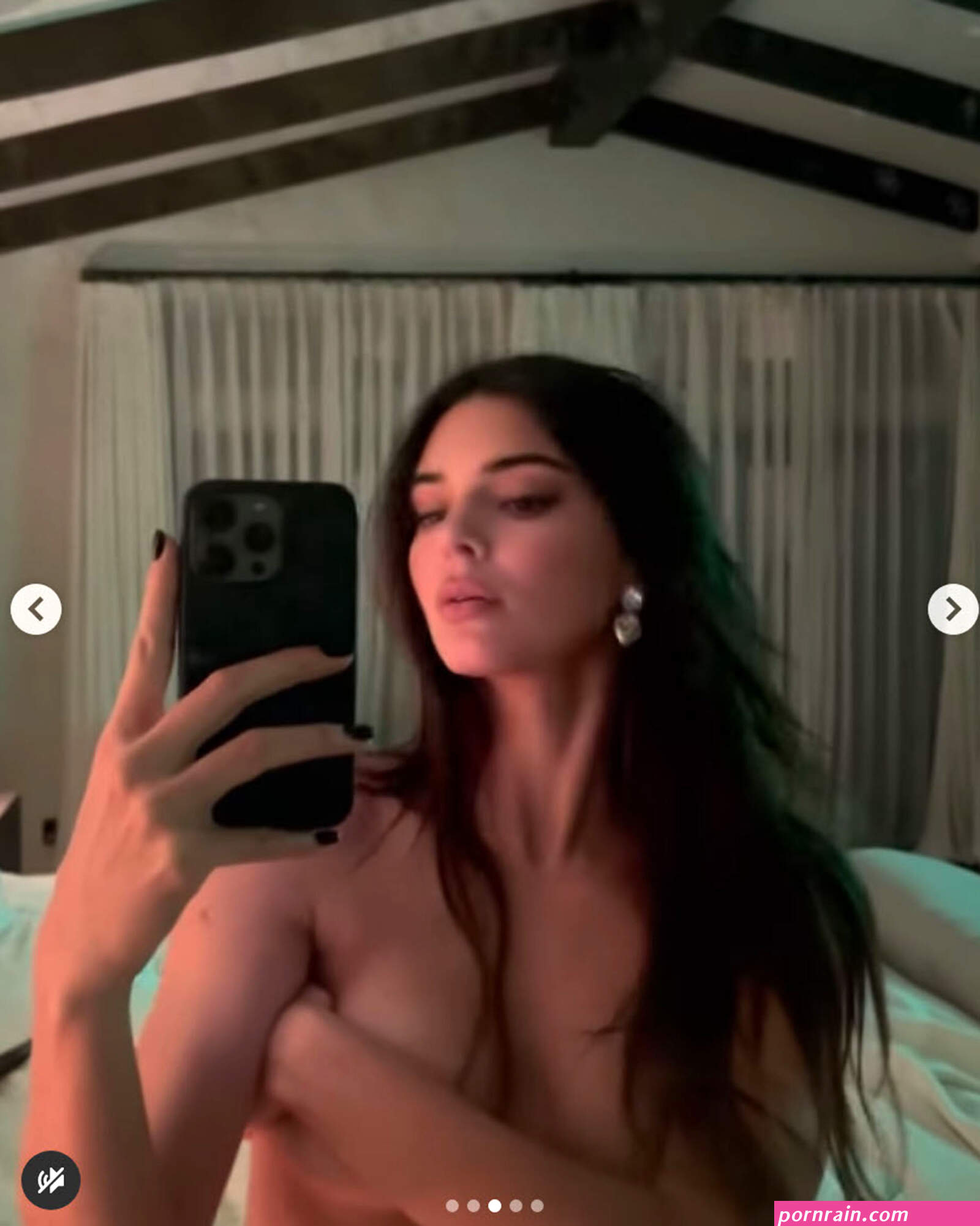 kendall jenner topless