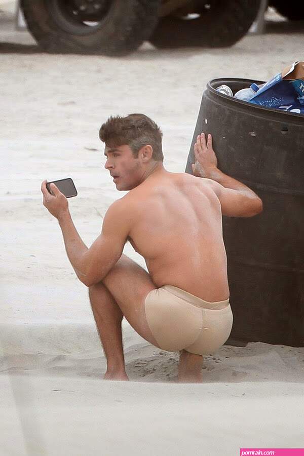 naked zak efron