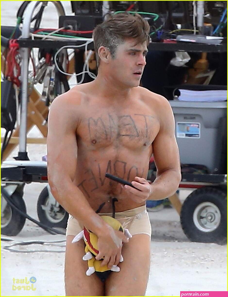 naked zak efron