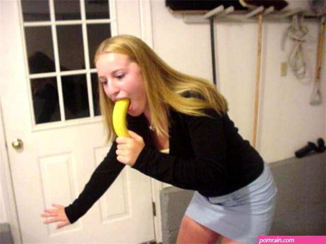 Banana Deepthroat Training