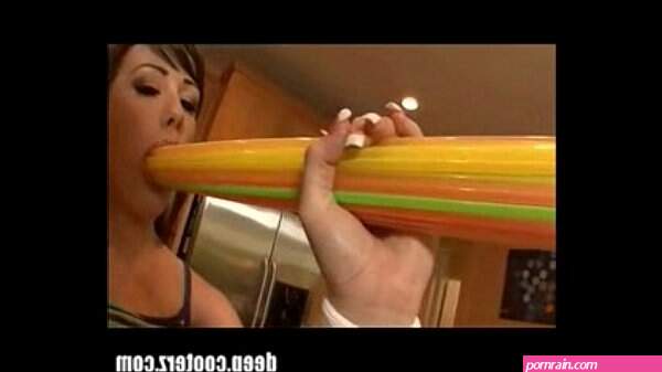 Start deepthroat skills with a peeled banana