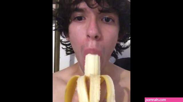 Deepthroating A Banana