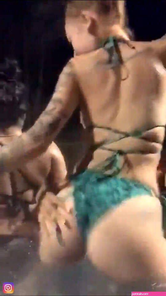 Danielle Bregoli/Bhad Bhabie naked show big boobs in bedroom!!! So hot