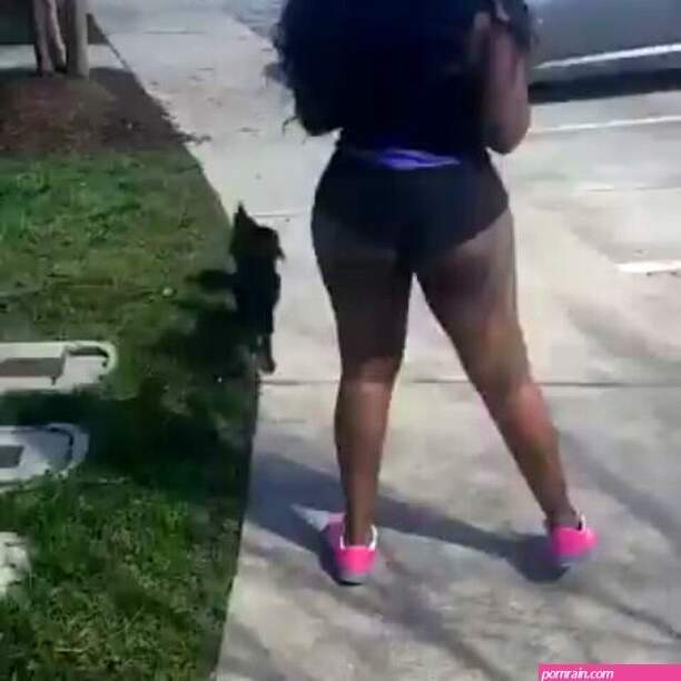Now that's how yo walk the dog😃😁😀 @rawbreed #booty #boo… | Flickr