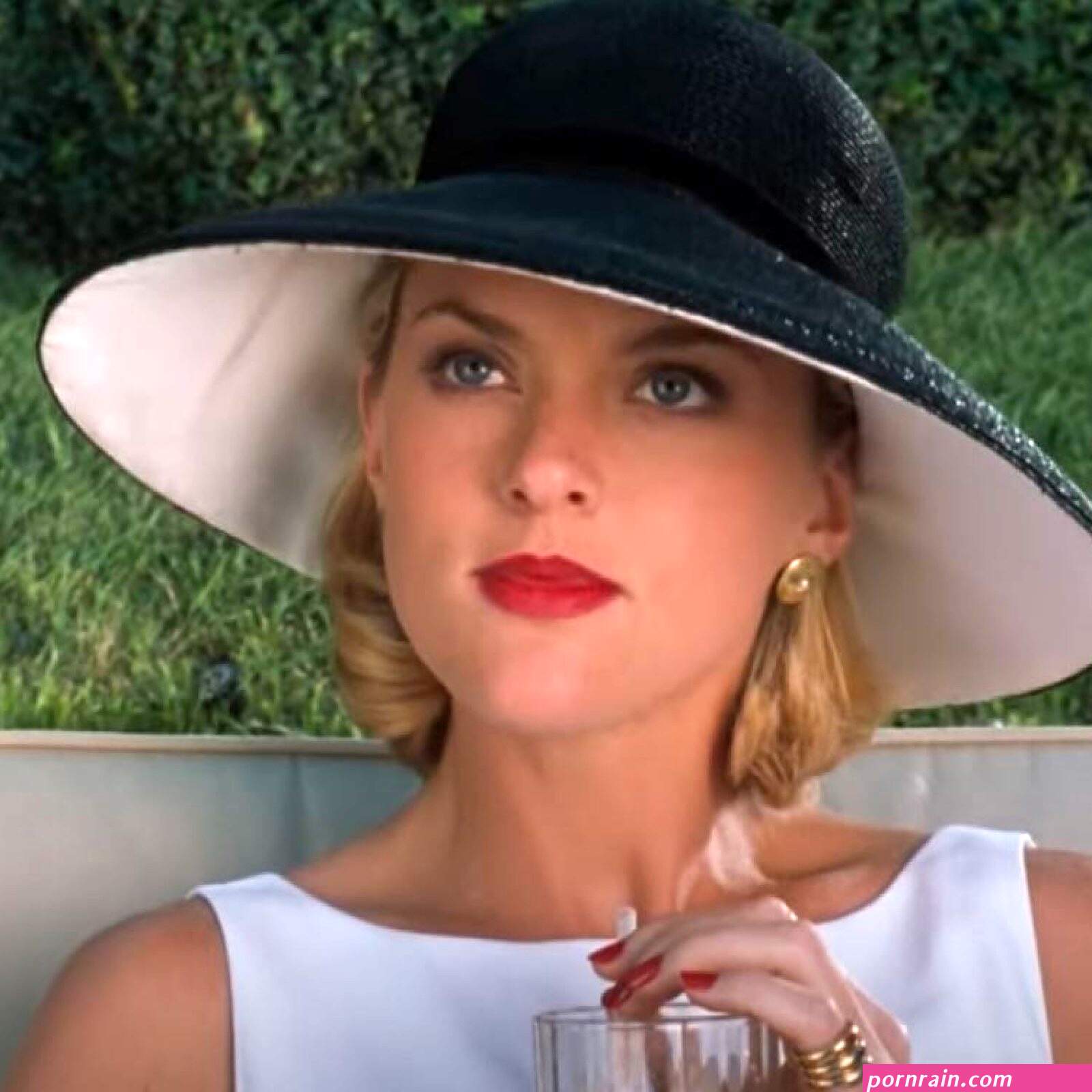 People Now Back Meredith Blake From The Parent Trap After Realizing She's 26