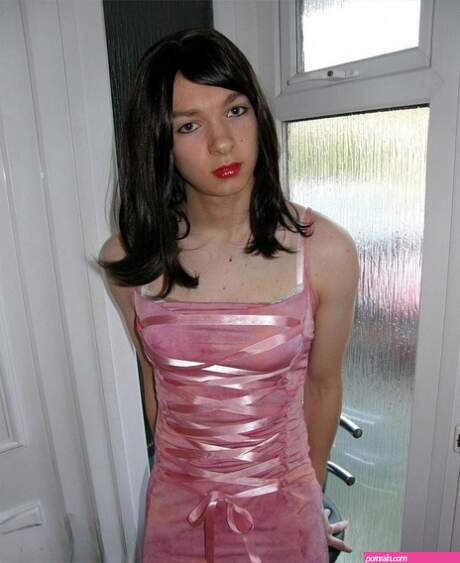 Crossdresser Nude Porn Pics & XXX Galleries