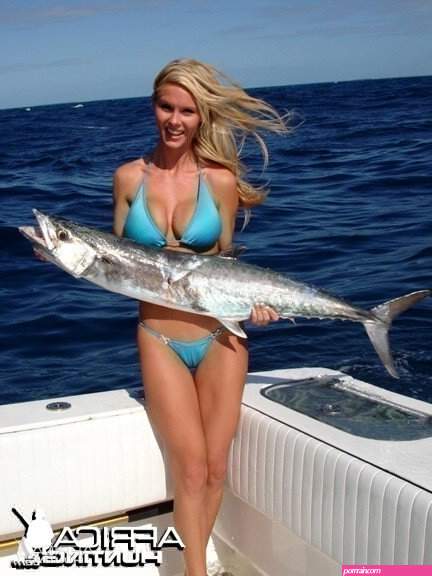 Fishing Naked | AfricaHunting.com