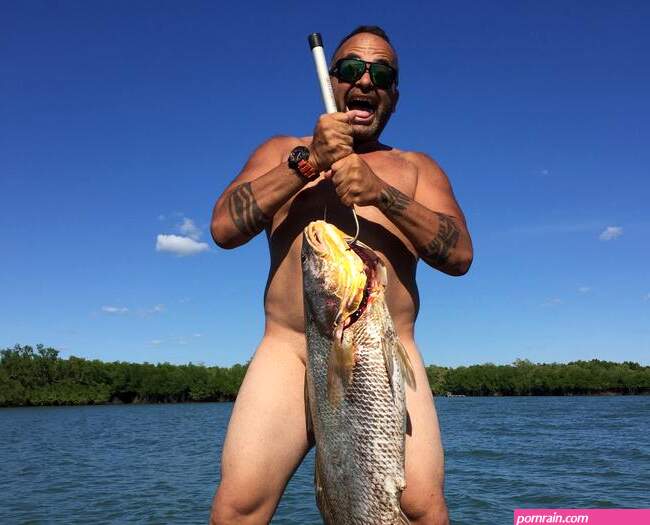 Nude fisho poses after catching a huge Jewfish near Wagait Beach | NT News