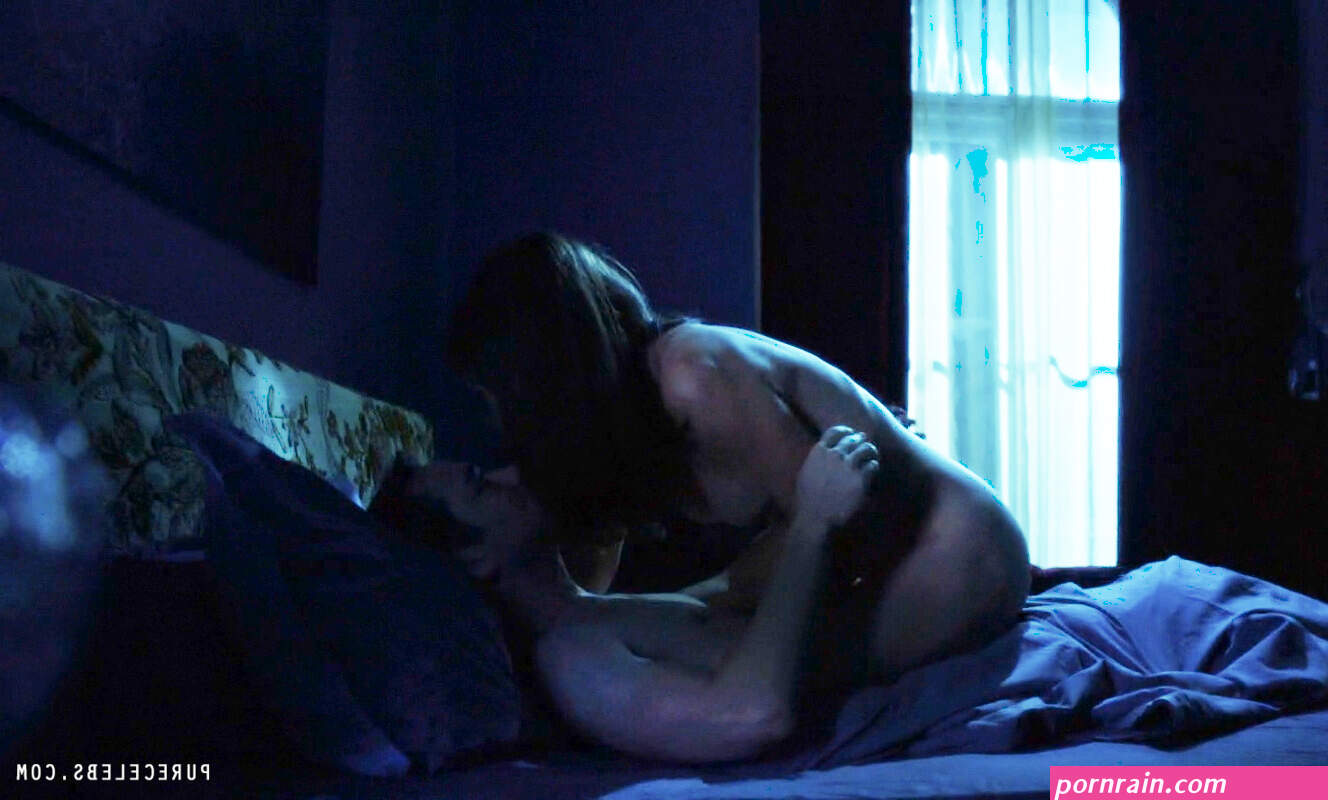 Shailene Woodley Nude And Sex Scenes In Snowden 2016