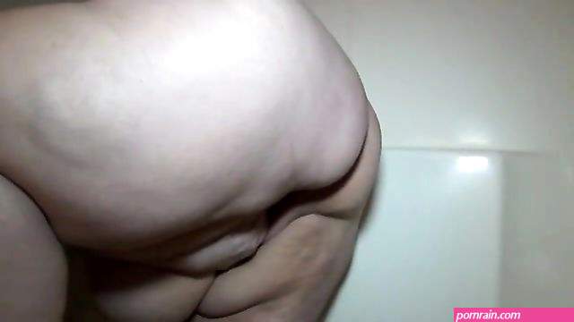 BBW PISS