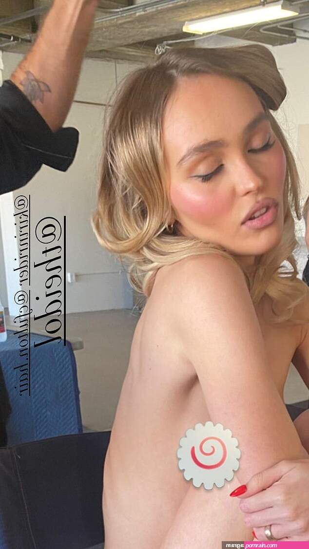 Lily-Rose Depp goes topless in racy new behind-the-scenes Instagram snap from The Idol | Daily Mail Online