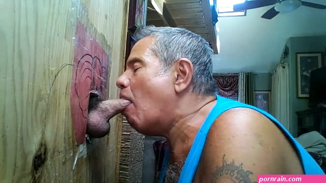 Older Man at His Gloryhole Worships Dick, Free Gay Porn b8 | xHamster