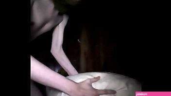 XXX Slim guy is wanking with small pillow (Tom Ondra Motho) mega Videos el