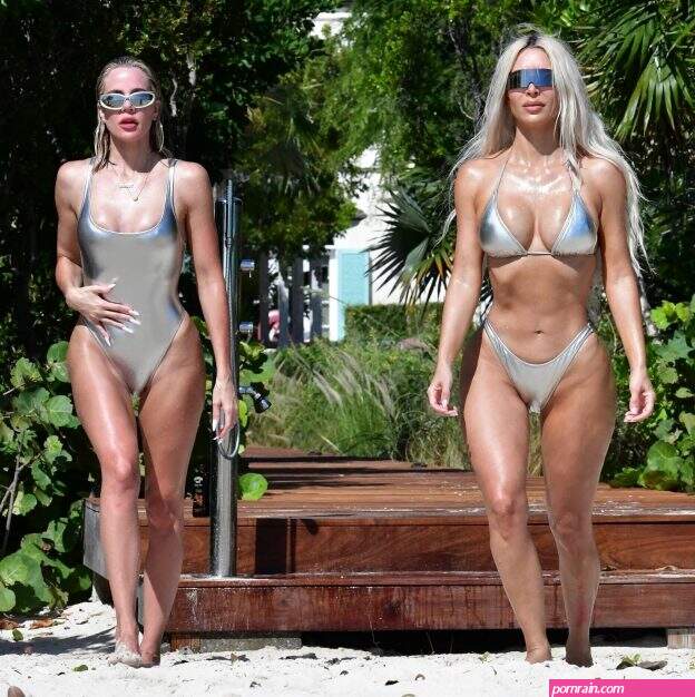 Kim And Khloe Kardashian Sexy In Tiny Bikini No Makeup (25 Photos) | #The  Fappening