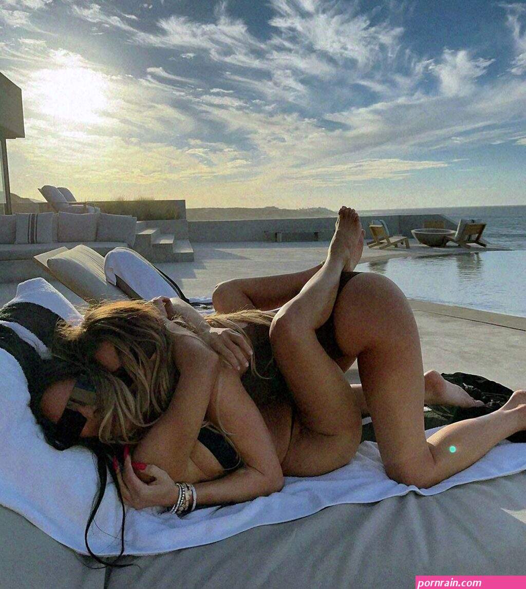 Khloe Kardashian Nude Photos and Porn Video [2023]