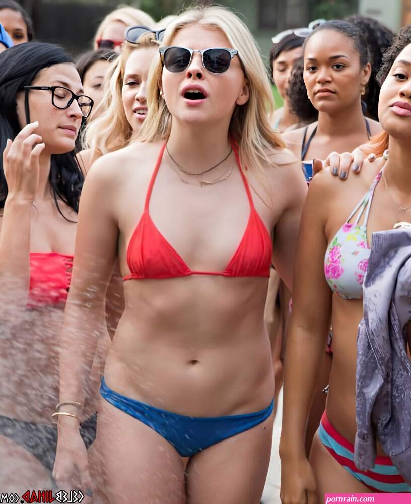 Chloe Grace Moretz BikiniSexiezPix Web Porn