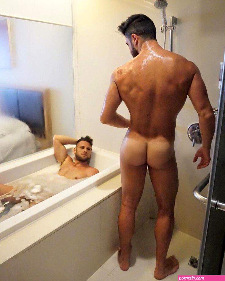 Sexy hot butt naked men