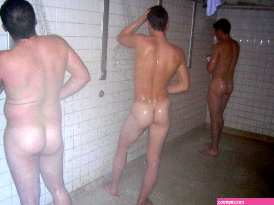 Naked men locker room showers | Picsegg.com