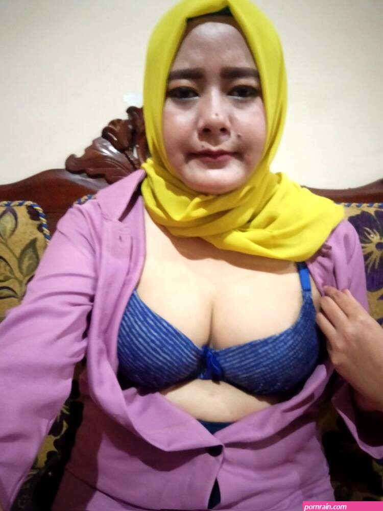 ngentot stw jilbab