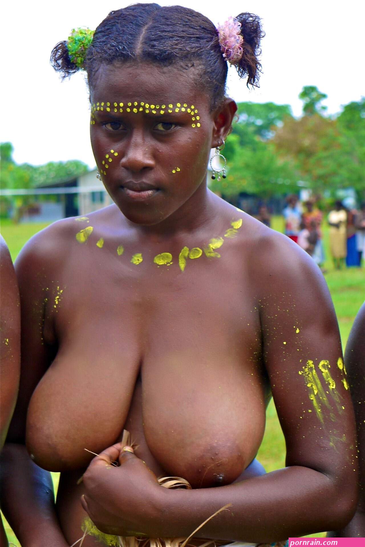 With Beautiful Ethiopian Women (83 photos)