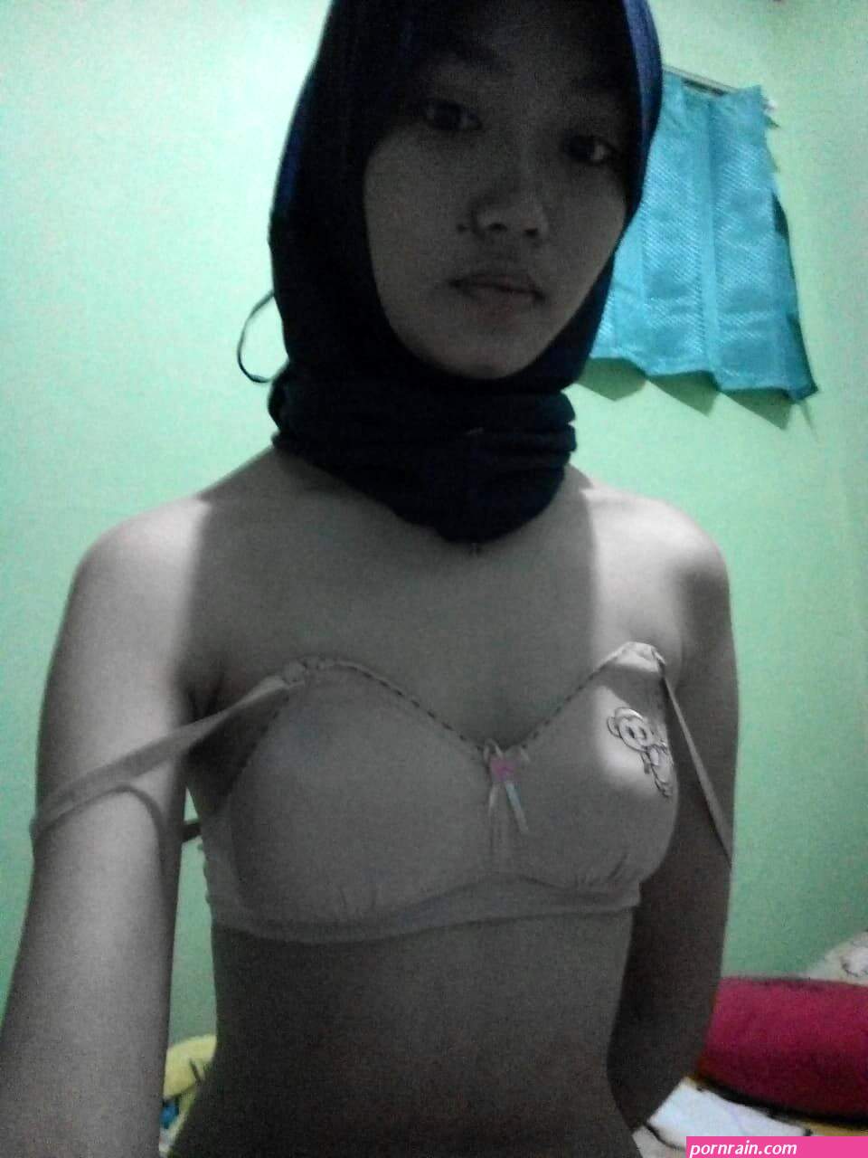 Jilbab ngentot indonesia
