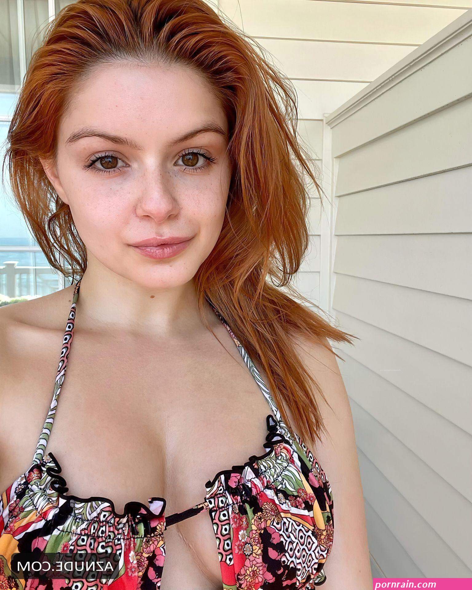 Ariel Winter Sexy Poses in A Tiny Bikini In A Social Media Photoshoot