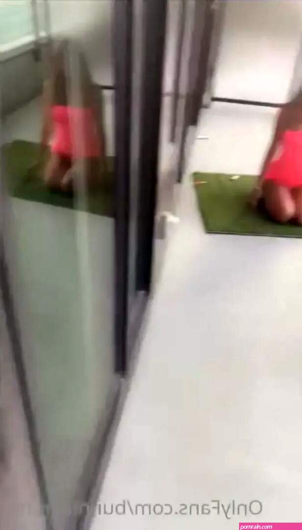 Bunni Emmie Balcony POV Blowjob OnlyFans Video Leaked