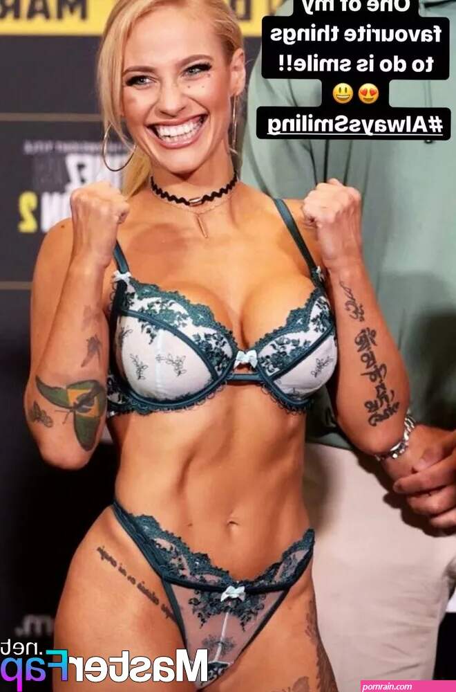 Ebanie Bridges Nude OnlyFans Leak Picture IUkj1iiqmu