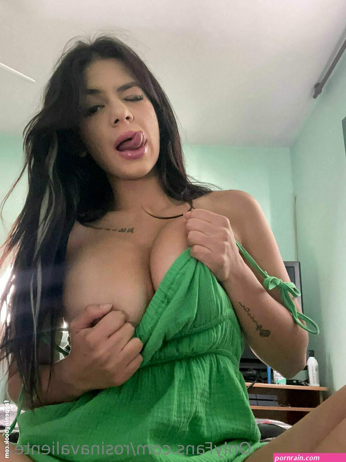 rosinavaliente2 Nude OnlyFans Leaks The Fappening