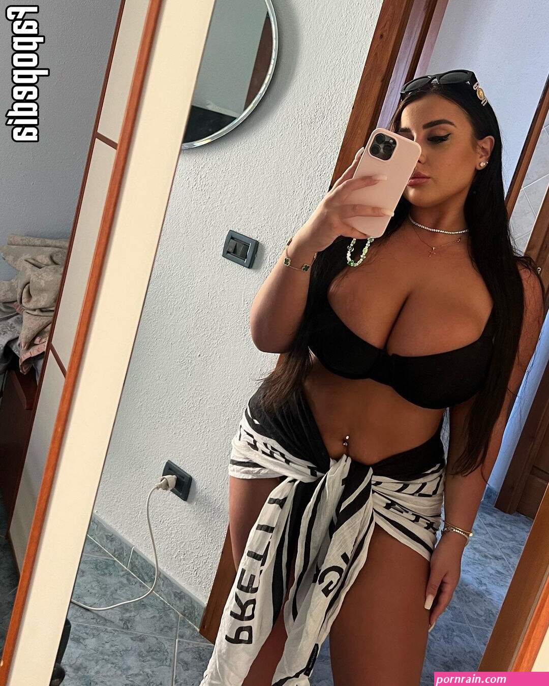 Maria Luisa Nude Leaks