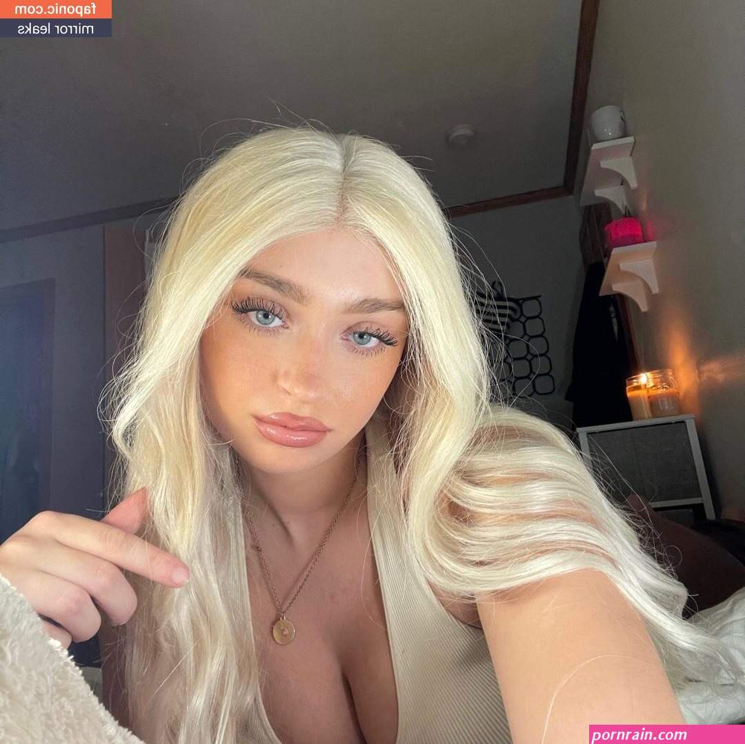 cakebatterchlo aka chloescakes Nude Leaks OnlyFans