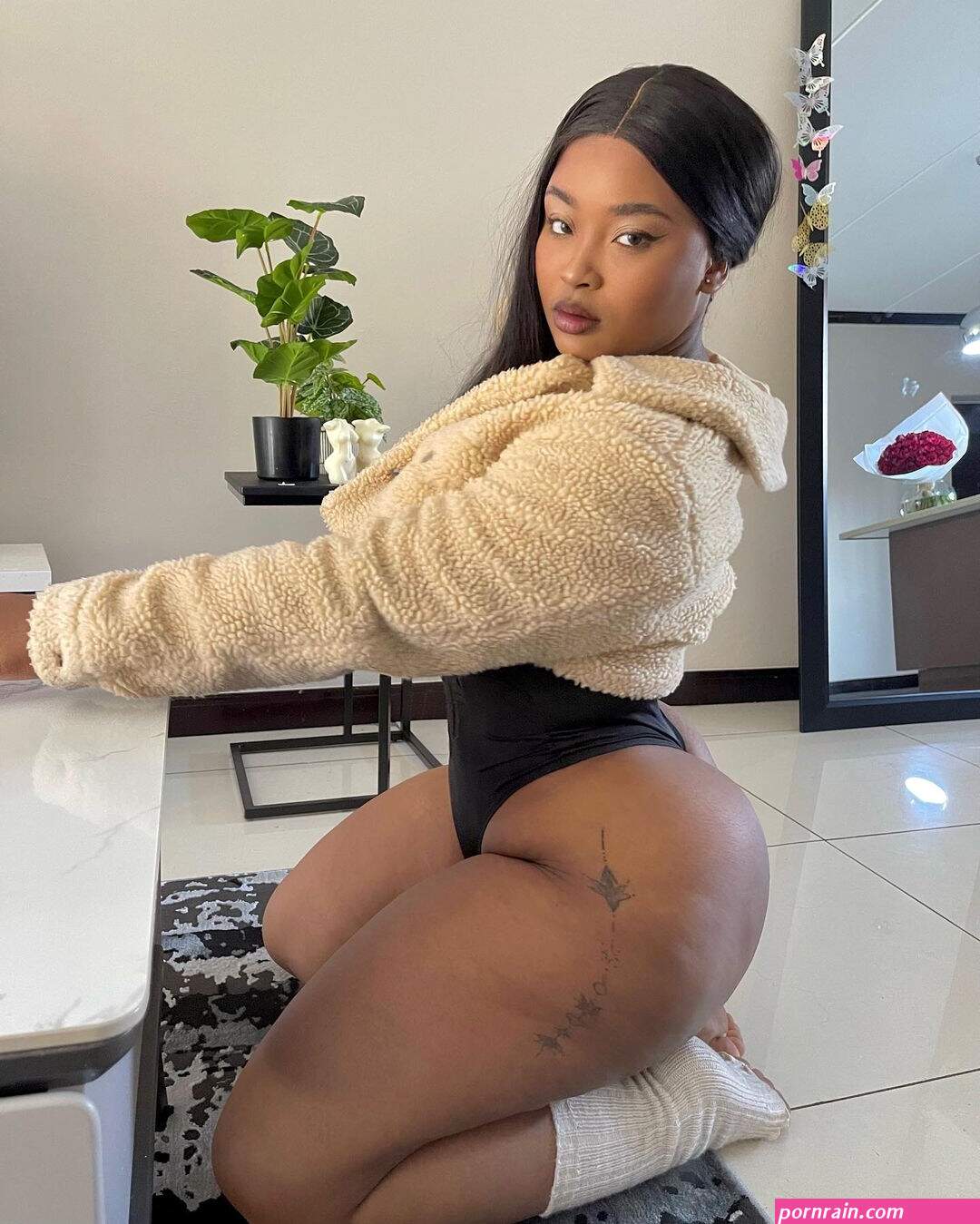 Naughty Pictures of Cyan Boujee