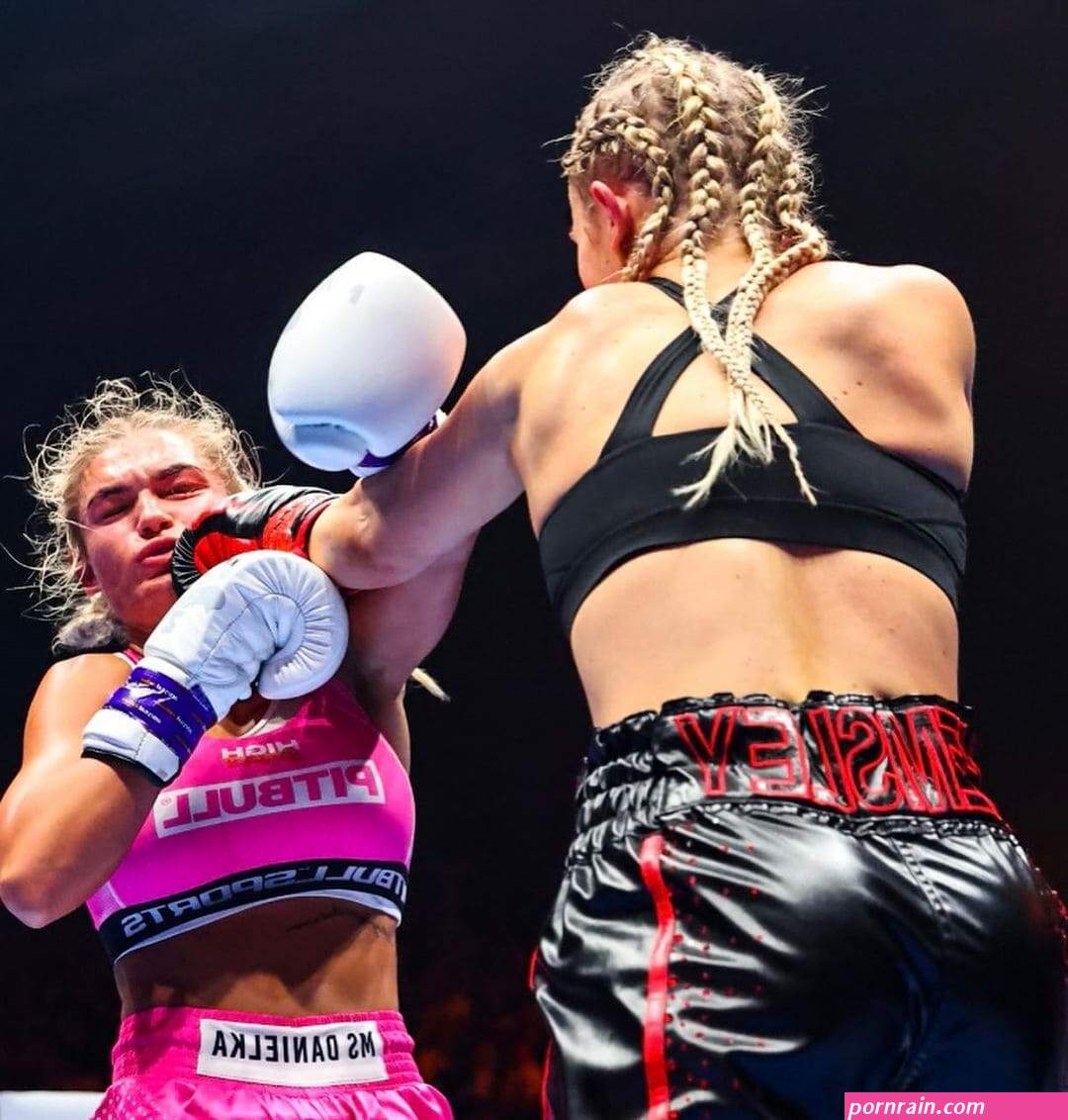 Boxer Daniella Hemsley Flashes The Crowd After Her First Boxing Win NSFW
