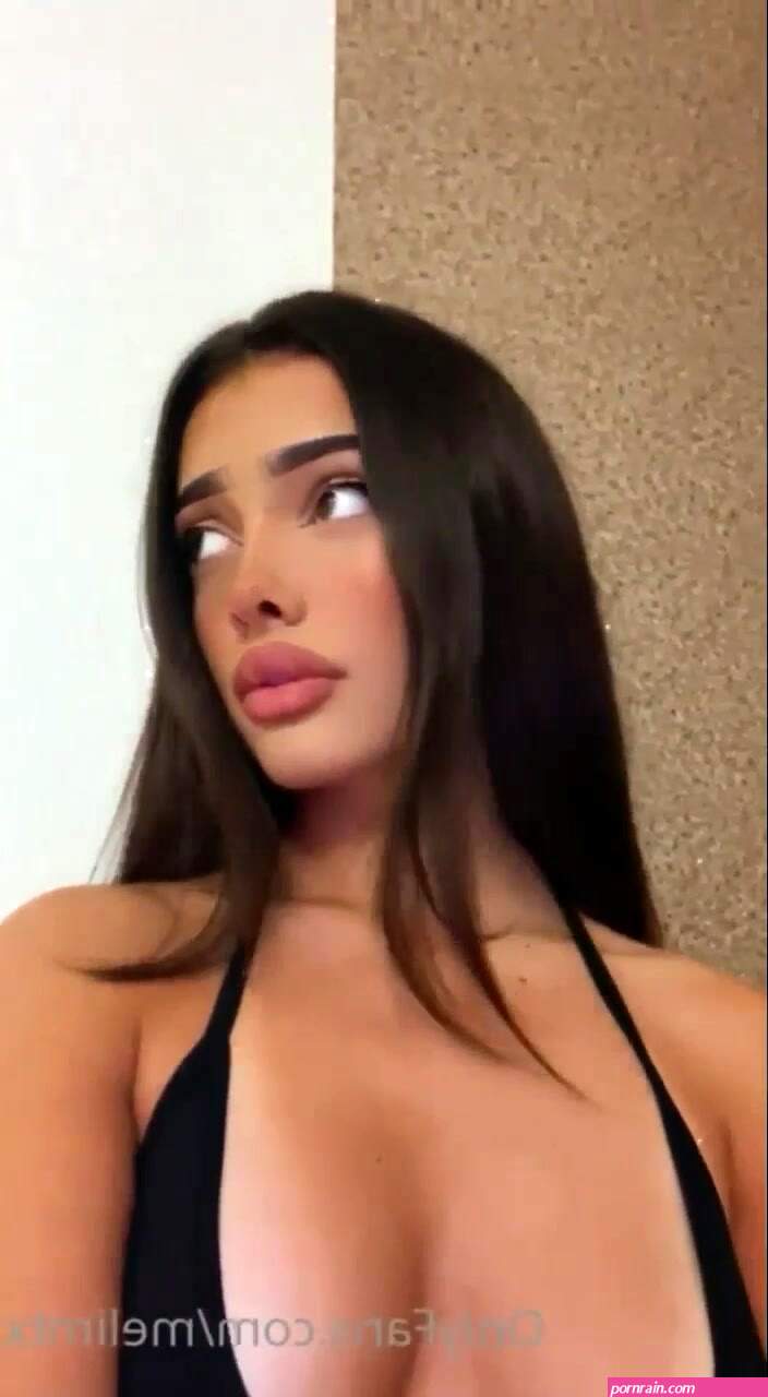 Melimtx shes so hot and pretty when shes naked