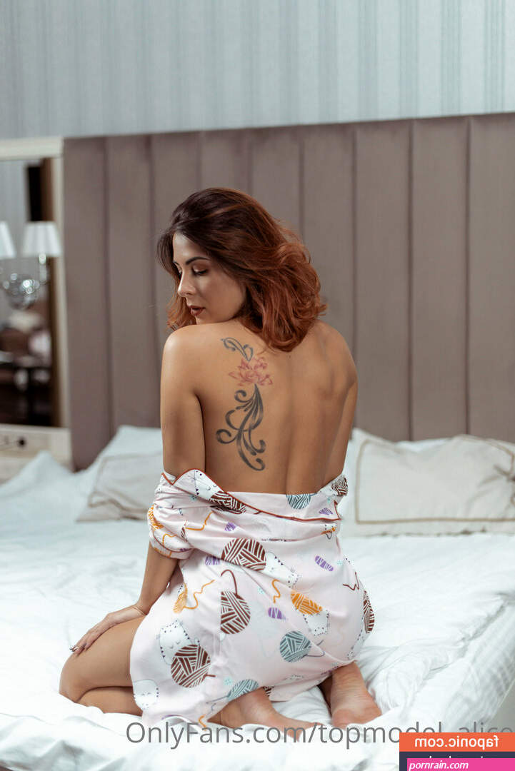 topmodelalice Nude Leaks OnlyFans