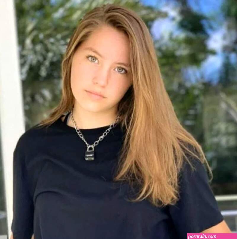 peyton coffee nude selfies and blowjob tiktok