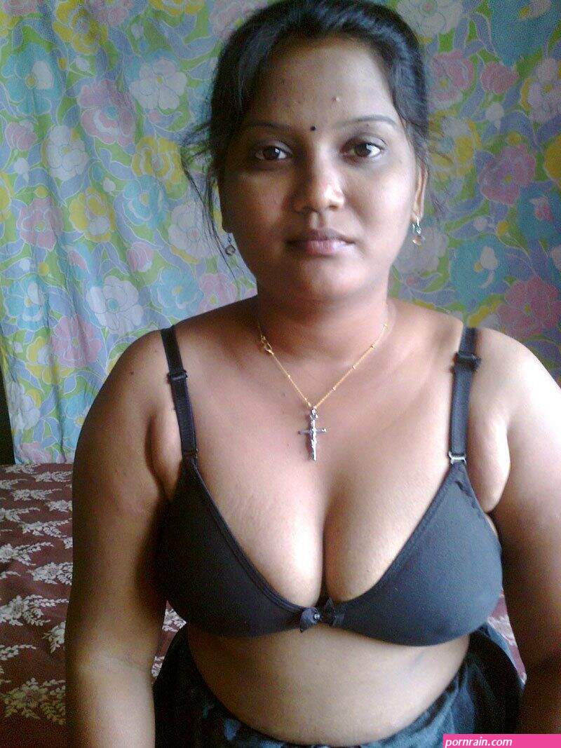 Indian village aunty nude Full HD pictures 100 free.