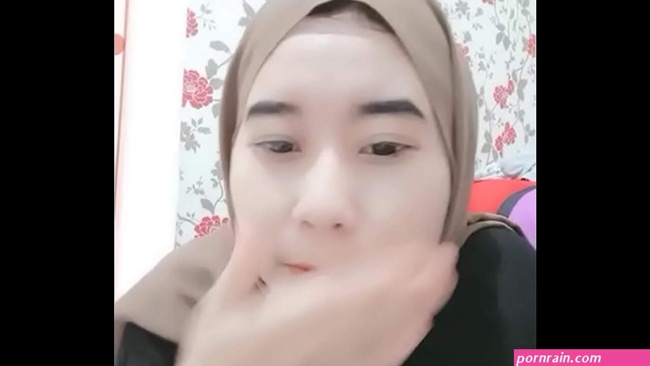 Jilbab bugil