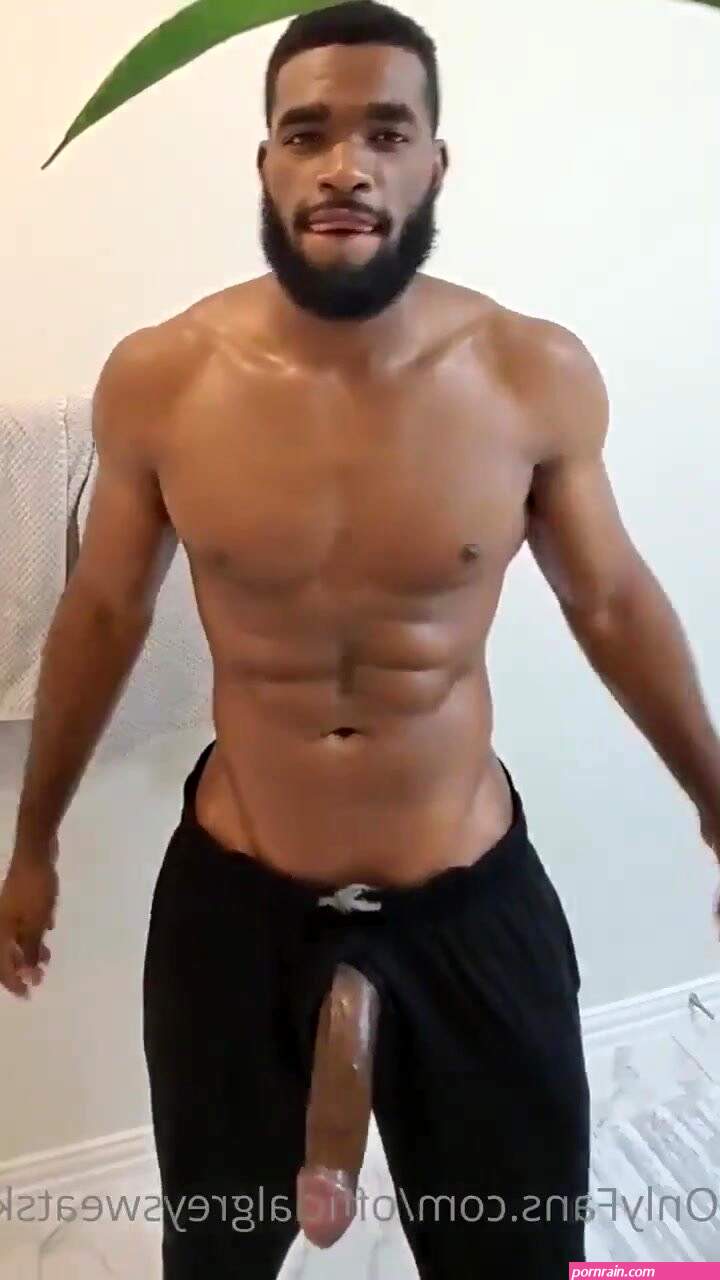 12 inch cock Hot black guy doing a sexy solo show